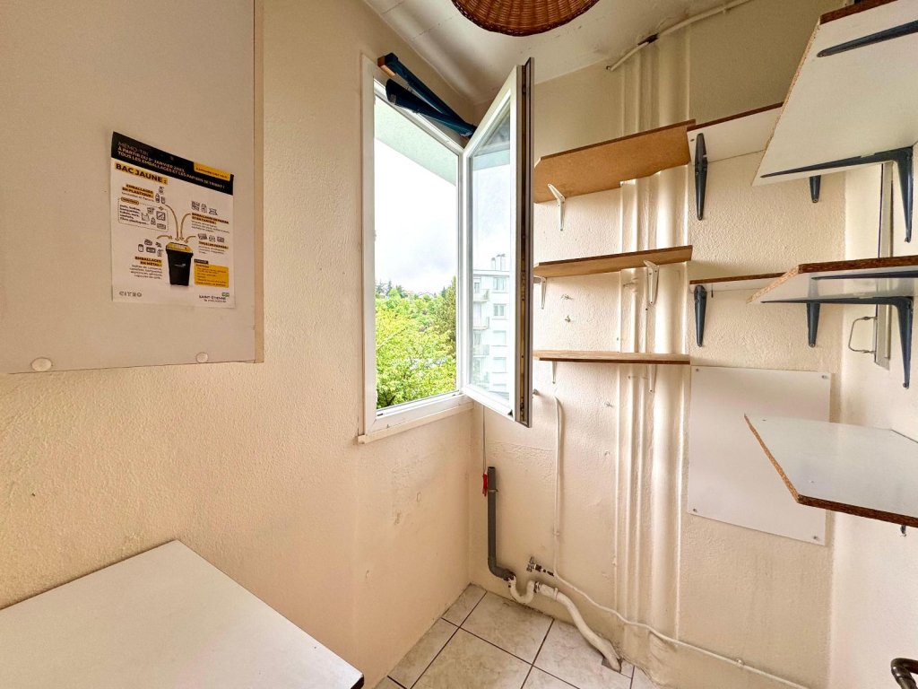 APPARTEMENT T3 A LOUER - ST ETIENNE - 76.86 m2 - 650 &euro; charges comprises par mois