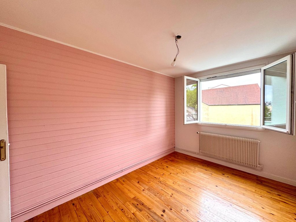 APPARTEMENT T3 A LOUER - ST ETIENNE - 76.86 m2 - 650 &euro; charges comprises par mois