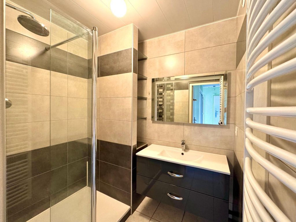 APPARTEMENT T3 A LOUER - ST ETIENNE - 76.86 m2 - 650 &euro; charges comprises par mois