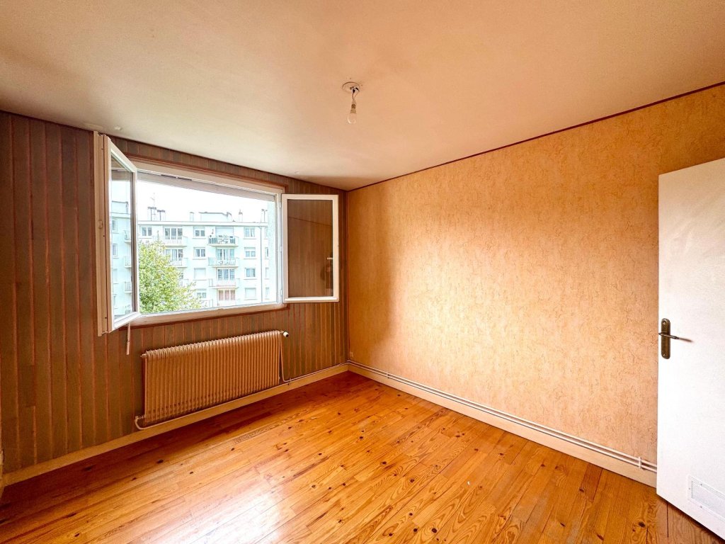 APPARTEMENT T3 A LOUER - ST ETIENNE - 76.86 m2 - 650 &euro; charges comprises par mois