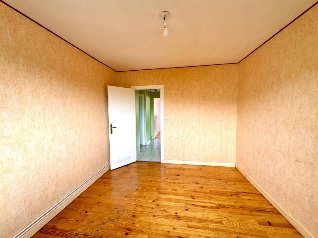 APPARTEMENT T3 A LOUER - ST ETIENNE - 76.86 m2 - 650 &euro; charges comprises par mois