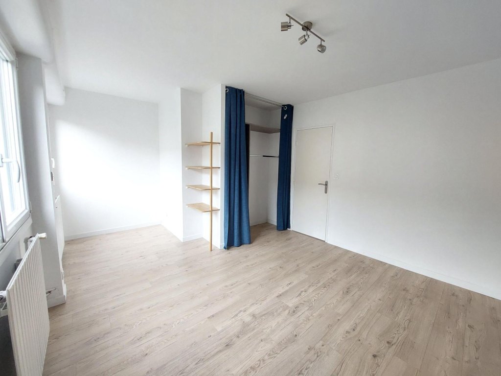 APPARTEMENT T3 A LOUER - ST ETIENNE - 65.11 m2 - 765 &euro; charges comprises par mois