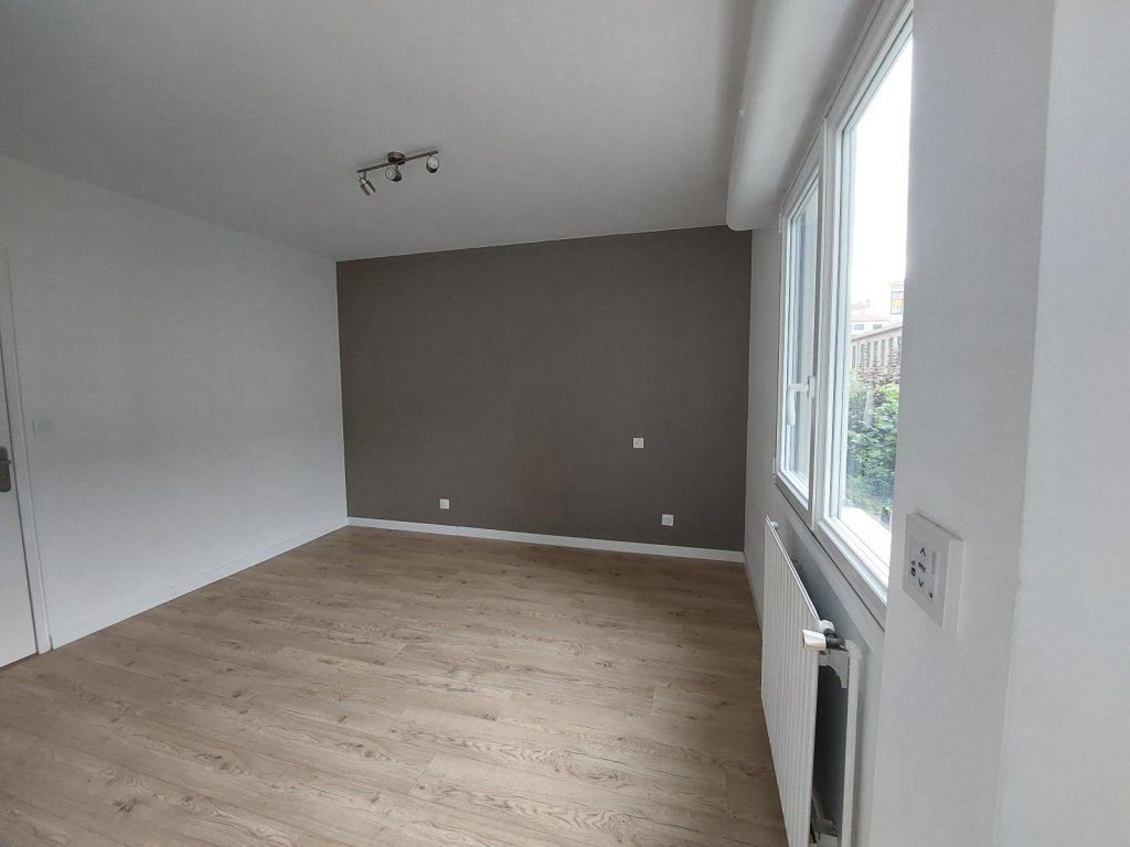 APPARTEMENT T3 A LOUER - ST ETIENNE - 65.11 m2 - 765 &euro; charges comprises par mois