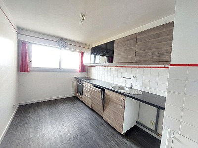 APPARTEMENT T3 A LOUER - ST ETIENNE - 78.36 m2 - 740 &euro; charges comprises par mois