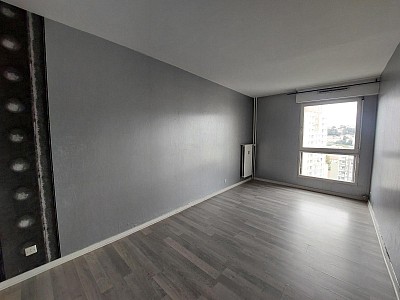 APPARTEMENT T3 A LOUER - ST ETIENNE - 78.36 m2 - 740 &euro; charges comprises par mois