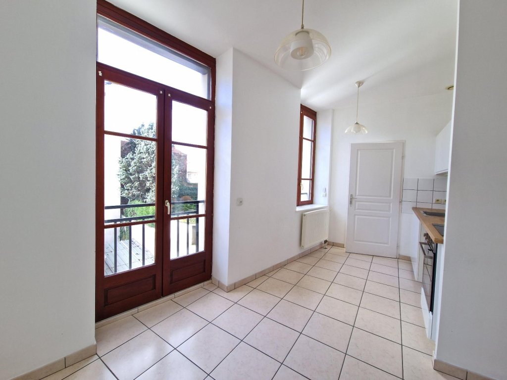 APPARTEMENT T3 A LOUER - ST ETIENNE - 72.5 m2 - 690 &euro; charges comprises par mois