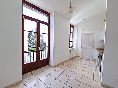 APPARTEMENT T3 A LOUER - ST ETIENNE - 72.5 m2 - 690 &euro; charges comprises par mois