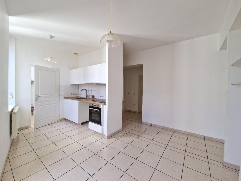 APPARTEMENT T3 A LOUER - ST ETIENNE - 72.5 m2 - 690 &euro; charges comprises par mois