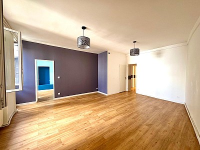 APPARTEMENT T3 A LOUER - ST ETIENNE - 84 m2 - 720 &euro; charges comprises par mois