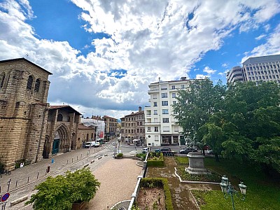 APPARTEMENT T3 A LOUER - ST ETIENNE - 84 m2 - 720 &euro; charges comprises par mois