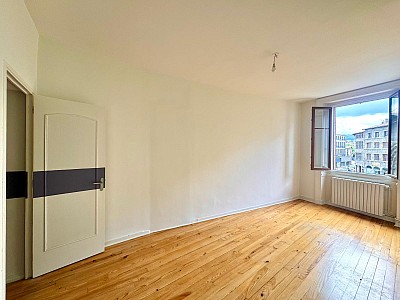 APPARTEMENT T3 A LOUER - ST ETIENNE - 84 m2 - 720 &euro; charges comprises par mois