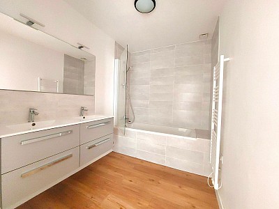 APPARTEMENT T3 A LOUER - ST ETIENNE - 84 m2 - 720 &euro; charges comprises par mois