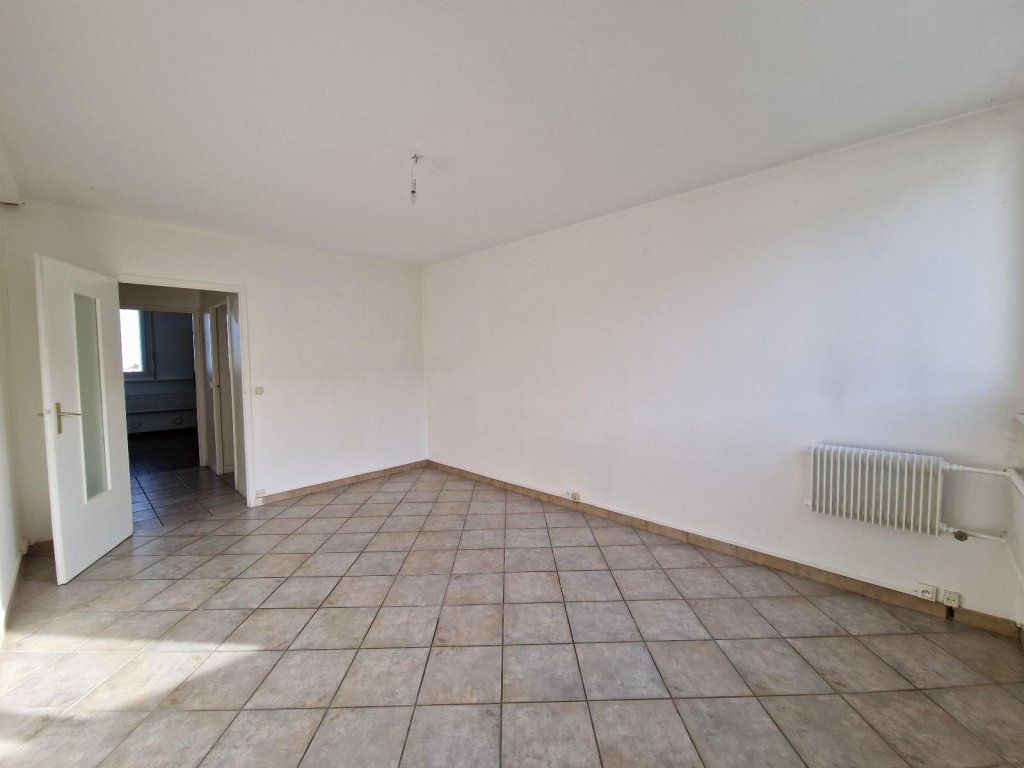 APPARTEMENT T3 A LOUER - ST ETIENNE - 64.41 m2 - 545 &euro; charges comprises par mois