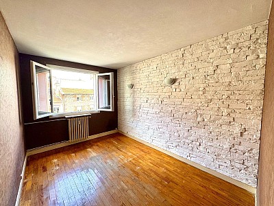 APPARTEMENT T3 A LOUER - ST ETIENNE - 57.35 m2 - 640 &euro; charges comprises par mois