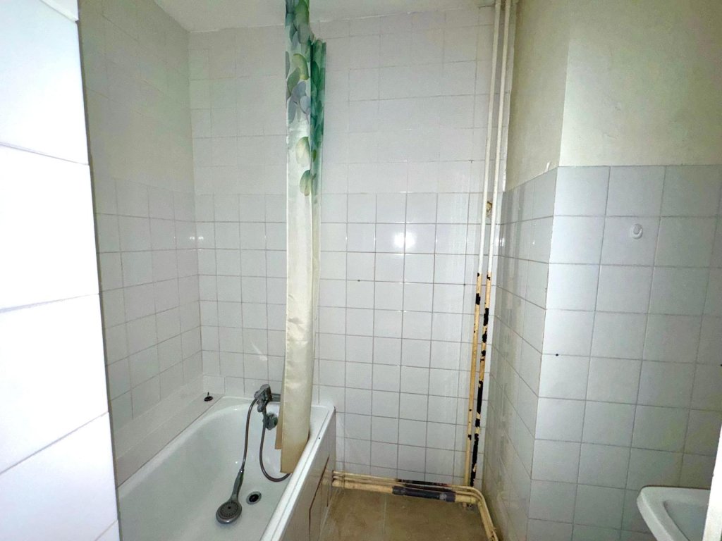 APPARTEMENT T3 A LOUER - ST ETIENNE - 57.35 m2 - 640 &euro; charges comprises par mois