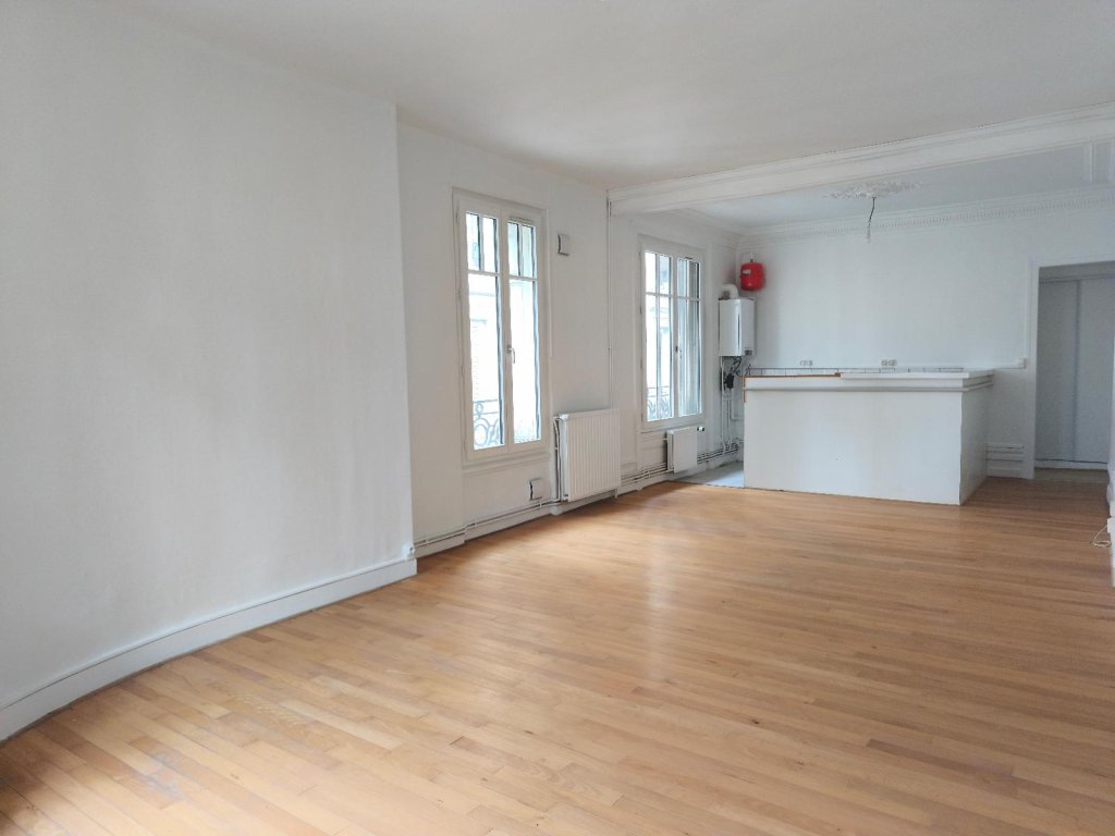 APPARTEMENT T3 A LOUER - ST ETIENNE - 82.19 m2 - 620 &euro; charges comprises par mois