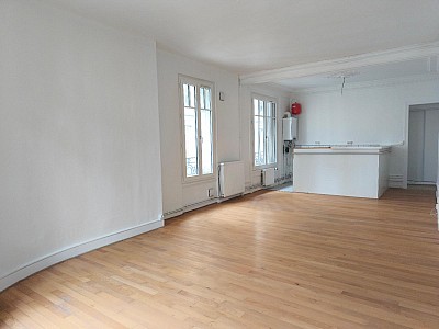 APPARTEMENT T3 A LOUER - ST ETIENNE - 82.19 m2 - 620 &euro; charges comprises par mois