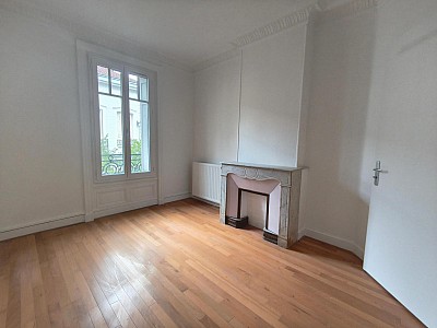 APPARTEMENT T3 A LOUER - ST ETIENNE - 82.19 m2 - 620 &euro; charges comprises par mois