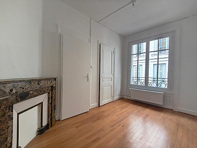 APPARTEMENT T3 A LOUER - ST ETIENNE - 82.19 m2 - 620 &euro; charges comprises par mois