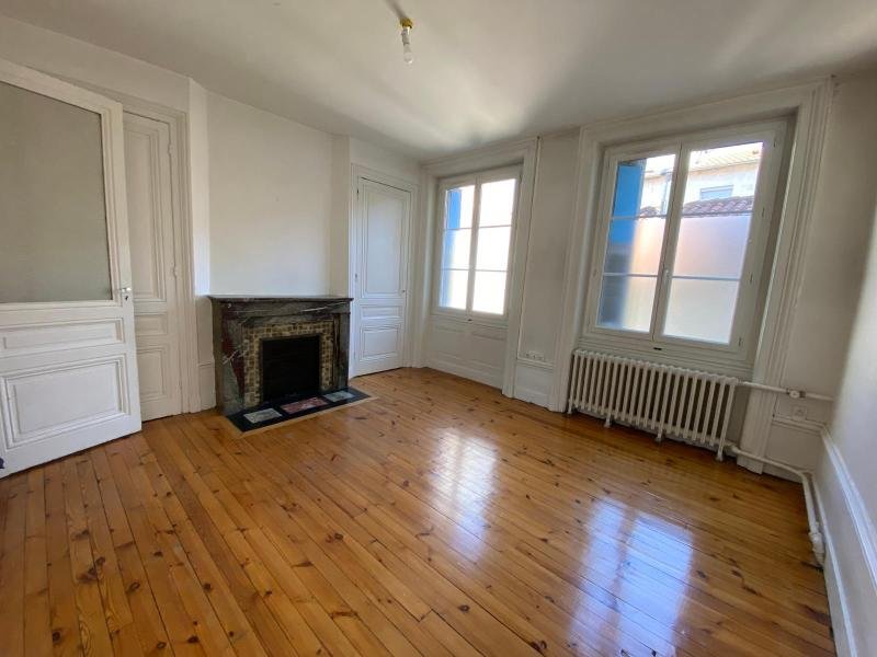APPARTEMENT T3 A LOUER - ST ETIENNE - 80.44 m2 - 720 &euro; charges comprises par mois