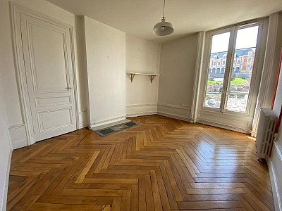 APPARTEMENT T3 A LOUER - ST ETIENNE - 80.44 m2 - 720 &euro; charges comprises par mois