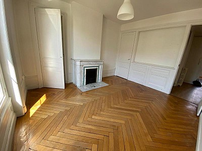 APPARTEMENT T3 A LOUER - ST ETIENNE - 80.44 m2 - 720 &euro; charges comprises par mois