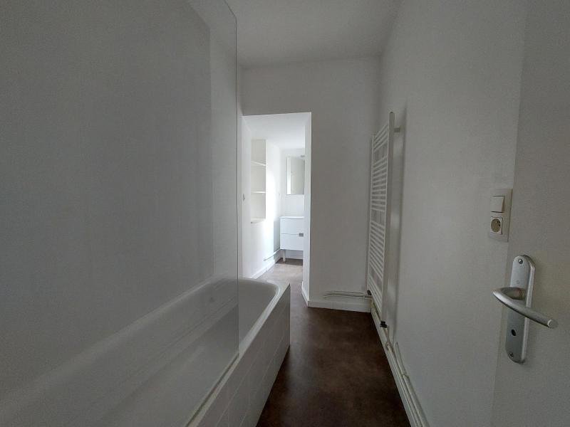 APPARTEMENT T3 A LOUER - ST ETIENNE - 62.95 m2 - 618 &euro; charges comprises par mois