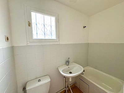 APPARTEMENT T3 A LOUER - ST ETIENNE - 51.3 m2 - 490 &euro; charges comprises par mois