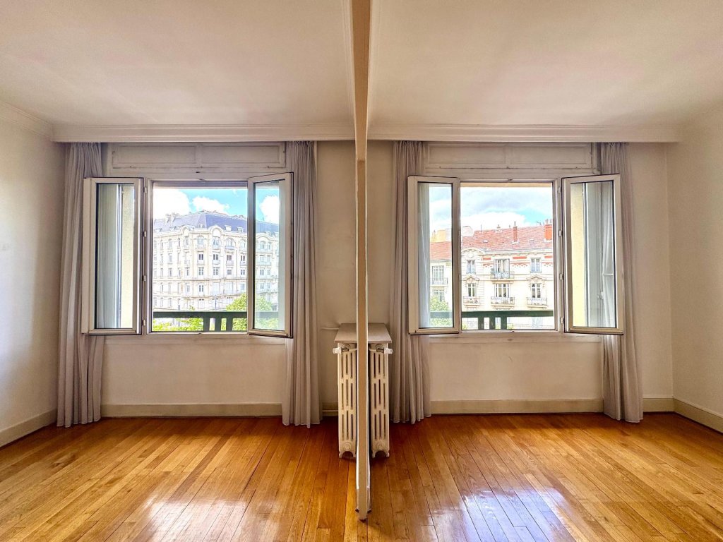 APPARTEMENT T3 A LOUER - ST ETIENNE - 74.9 m2 - 695 &euro; charges comprises par mois