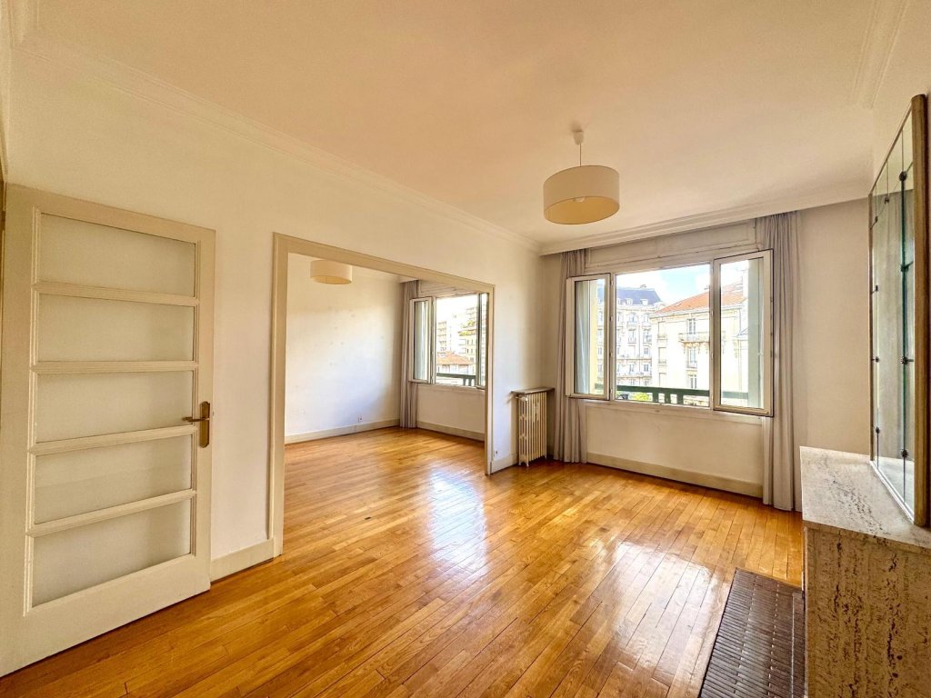 APPARTEMENT T3 A LOUER - ST ETIENNE - 74.9 m2 - 695 &euro; charges comprises par mois
