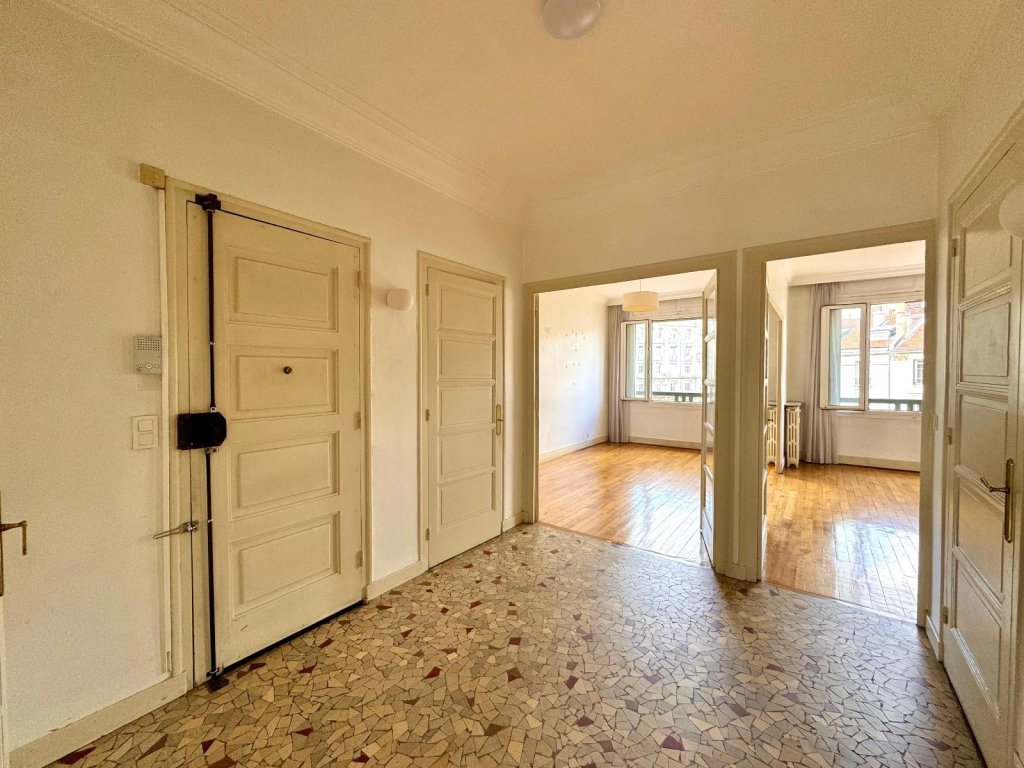 APPARTEMENT T3 A LOUER - ST ETIENNE - 74.9 m2 - 695 &euro; charges comprises par mois
