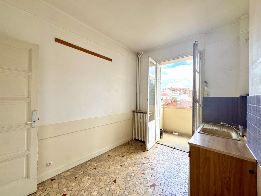 APPARTEMENT T3 A LOUER - ST ETIENNE - 74.9 m2 - 695 &euro; charges comprises par mois