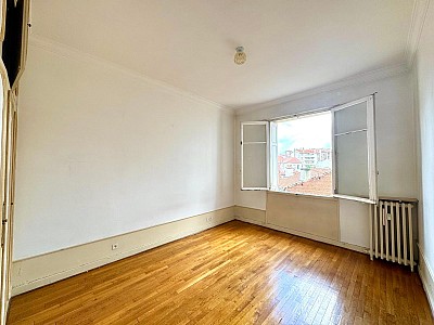 APPARTEMENT T3 A LOUER - ST ETIENNE - 74.9 m2 - 695 &euro; charges comprises par mois