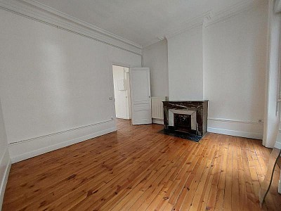 APPARTEMENT T3 A LOUER - ST ETIENNE - 79.43 m2 - 690 &euro; charges comprises par mois