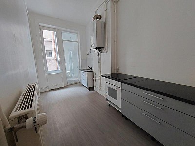 APPARTEMENT T3 A LOUER - ST ETIENNE - 79.43 m2 - 690 &euro; charges comprises par mois