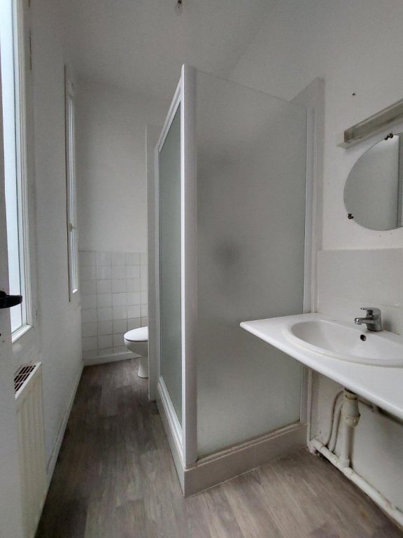 APPARTEMENT T3 A LOUER - ST ETIENNE - 79.43 m2 - 690 &euro; charges comprises par mois