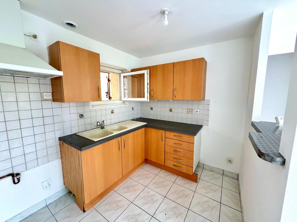 APPARTEMENT T3 A LOUER - ST ETIENNE - 49.45 m2 - 490 &euro; charges comprises par mois