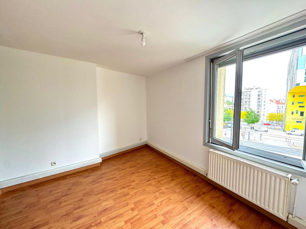APPARTEMENT T3 A LOUER - ST ETIENNE - 49.45 m2 - 490 &euro; charges comprises par mois
