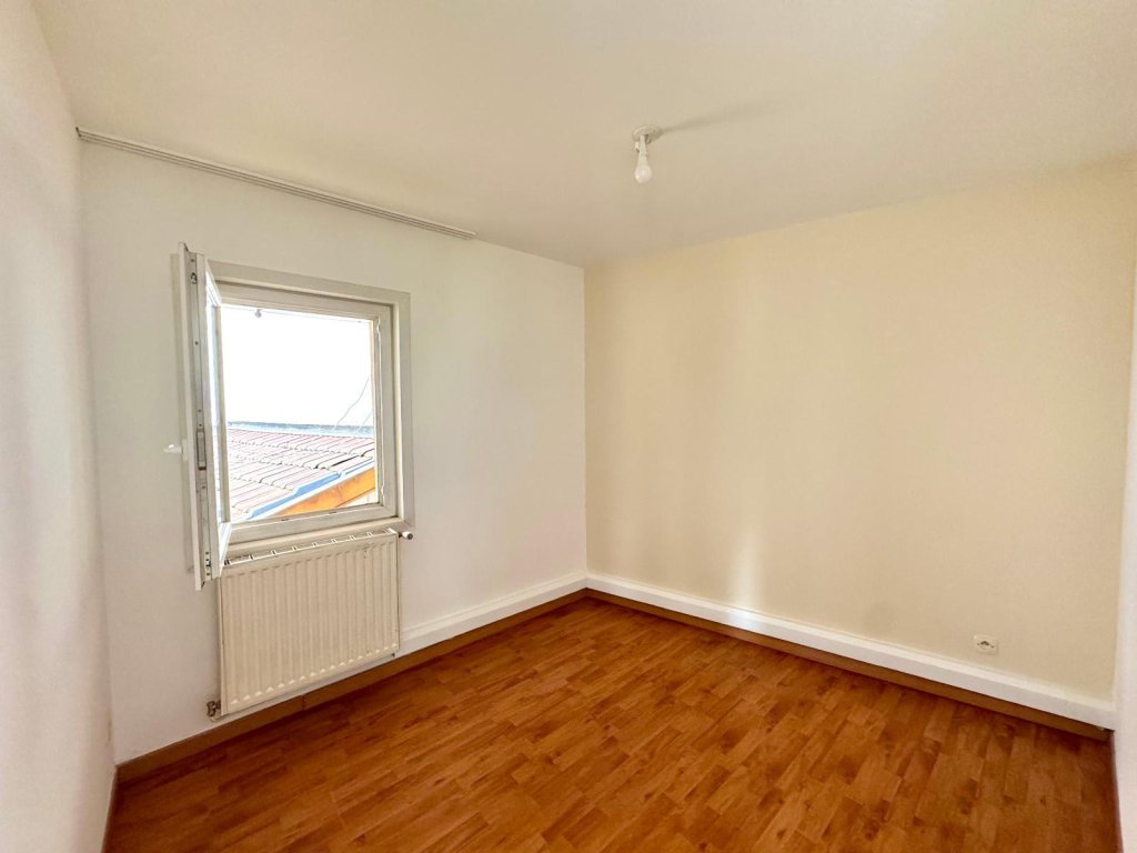 APPARTEMENT T3 A LOUER - ST ETIENNE - 49.45 m2 - 490 &euro; charges comprises par mois