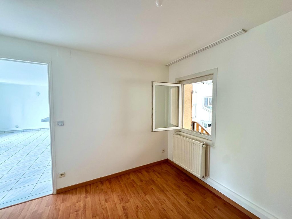 APPARTEMENT T3 A LOUER - ST ETIENNE - 49.45 m2 - 490 &euro; charges comprises par mois