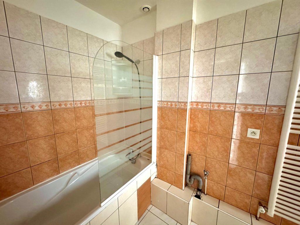 APPARTEMENT T3 A LOUER - ST ETIENNE - 49.45 m2 - 490 &euro; charges comprises par mois