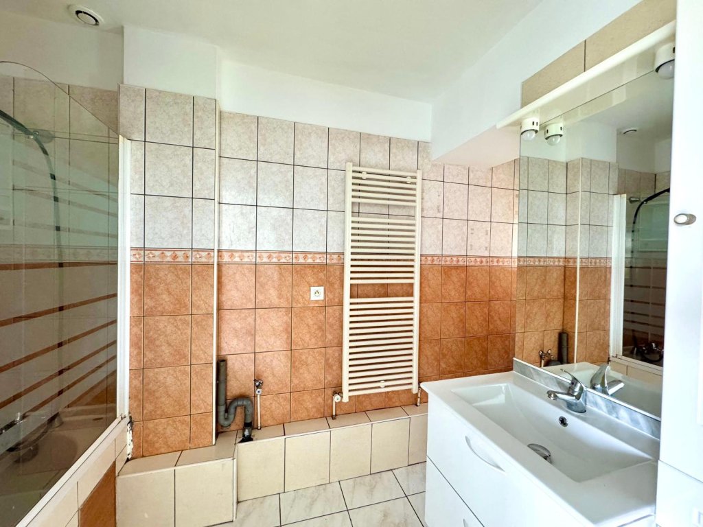 APPARTEMENT T3 A LOUER - ST ETIENNE - 49.45 m2 - 490 &euro; charges comprises par mois