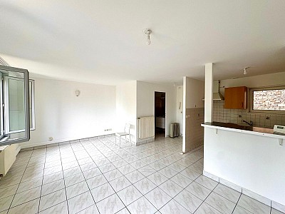 APPARTEMENT T3 A LOUER - ST ETIENNE - 49.45 m2 - 490 &euro; charges comprises par mois