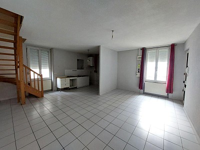APPARTEMENT T3 A LOUER - ST ETIENNE - 52.77 m2 - 380 &euro; charges comprises par mois