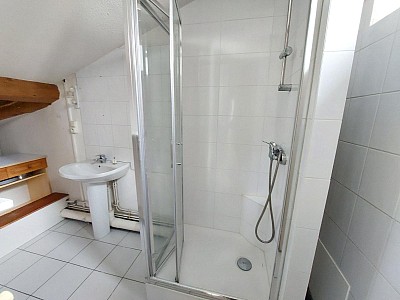 APPARTEMENT T3 A LOUER - ST ETIENNE - 52.77 m2 - 380 &euro; charges comprises par mois