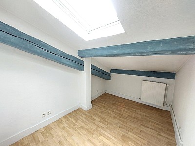 APPARTEMENT T3 A LOUER - ST ETIENNE - 52.77 m2 - 380 &euro; charges comprises par mois