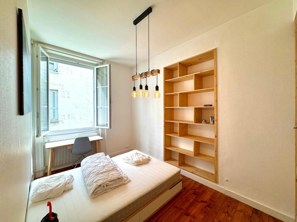 APPARTEMENT T3 A LOUER - ST ETIENNE - 51.59 m2 - 740 &euro; charges comprises par mois