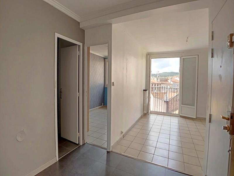 APPARTEMENT T3 A LOUER - ST ETIENNE - 67.74 m2 - 695 &euro; charges comprises par mois