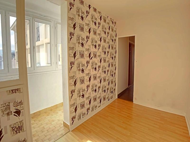 APPARTEMENT T3 A LOUER - ST ETIENNE - 67.74 m2 - 695 &euro; charges comprises par mois