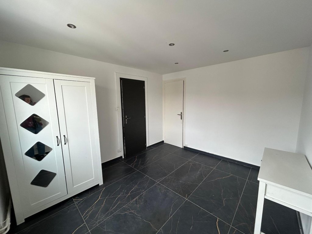 APPARTEMENT T3 A VENDRE - FIRMINY Centre Ville - 64 m2 - 60 990 &euro;